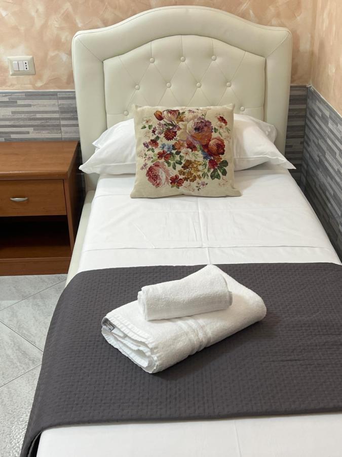 Relax On 2 - Guesthouse Rom Eksteriør billede